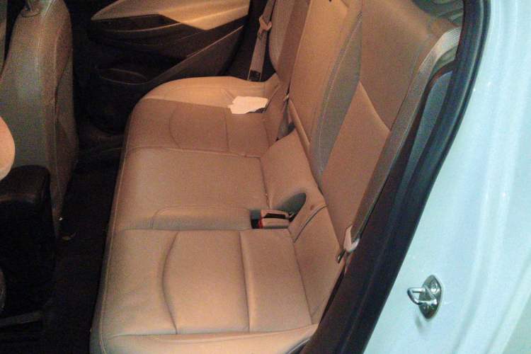 Used Chevrolet Cruze 2015 1.4T DCG Luxury Edition Left Rear Seat