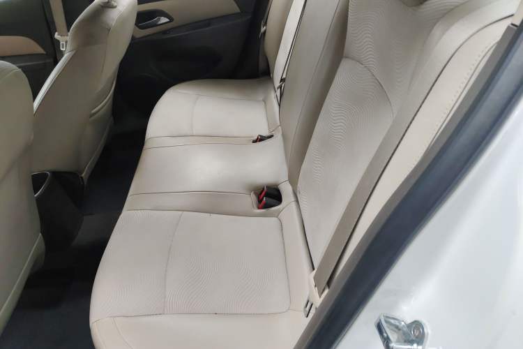 Used Chevrolet Cruze 2015 1.5L Classic SE AT Left Rear Seat
