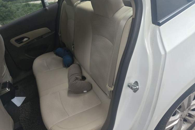 Used Chevrolet Cruze 2015 1.5L Classic SE AT Left Rear Seat
