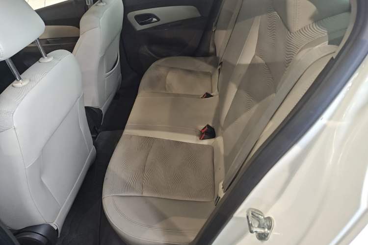 Used Chevrolet Cruze 2015 1.5L Classic SE AT Left Rear Seat