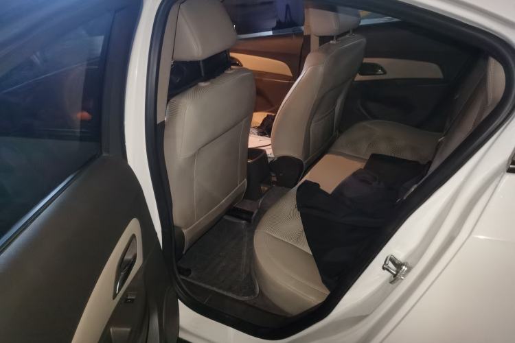 Used Chevrolet Cruze 2015 1.5L Classic SE AT Left Rear Seat