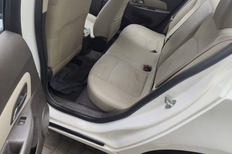 Used Chevrolet Cruze 2015 1.5L Classic SE AT Left Rear Seat