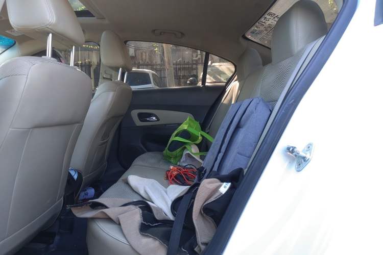 Used Chevrolet Cruze 2015 1.5L Classic SE AT Left Rear Seat