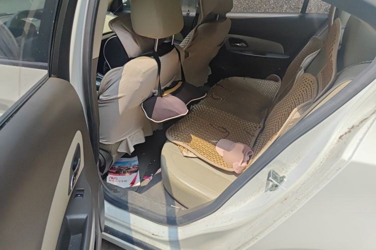 Used Chevrolet Cruze 2015 1.5L Classic SE AT Left Rear Seat