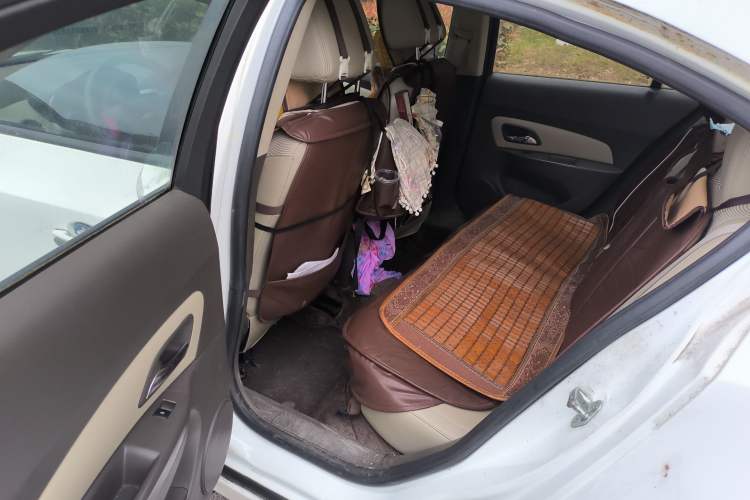 Used Chevrolet Cruze 2015 1.5L Classic SE AT Left Rear Seat
