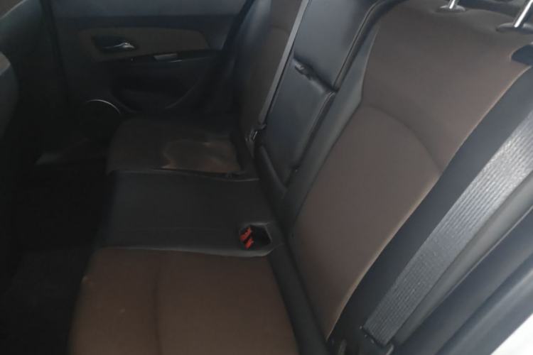 Used Chevrolet Cruze 2015 Hatchback 1.6L Automatic Comfort Edition Left Rear Seat