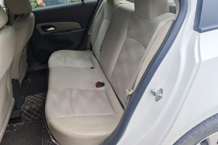 Used Chevrolet Cruze 2015 1.5L Classic SL MT Left Rear Seat
