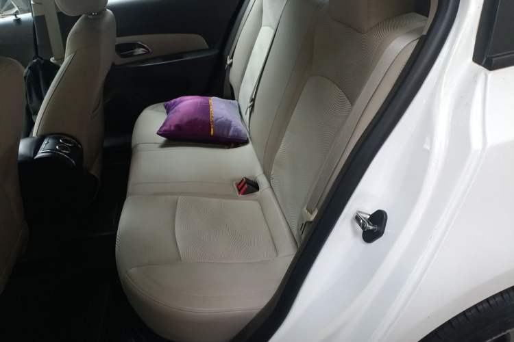 Used Chevrolet Cruze 2015 1.5L Classic SE MT Left Rear Seat