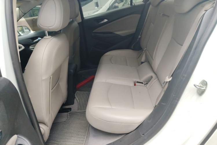 Used Chevrolet Cruze 2015 1.4T DCG Luxury Edition Left Rear Seat