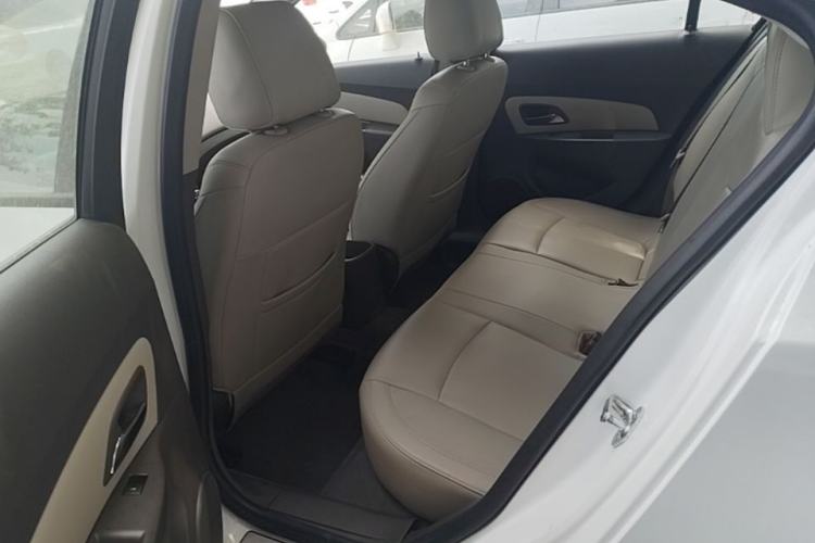 Used Chevrolet Cruze 2015 1.5L Classic SE MT Left Rear Seat