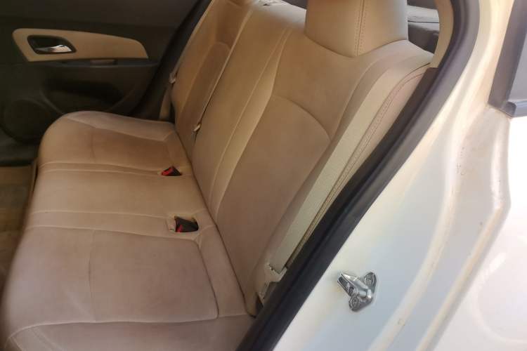 Used Chevrolet Cruze 2015 1.5L Classic SL MT Left Rear Seat