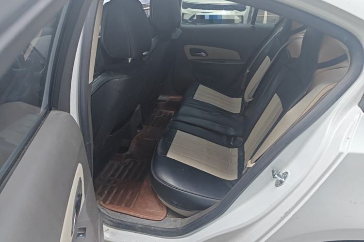 Used Chevrolet Cruze 2015 1.5L Classic SL MT Left Rear Seat