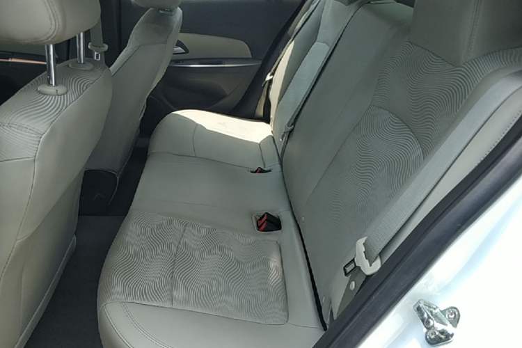 Used Chevrolet Cruze 2015 1.5L Classic SE AT Left Rear Seat