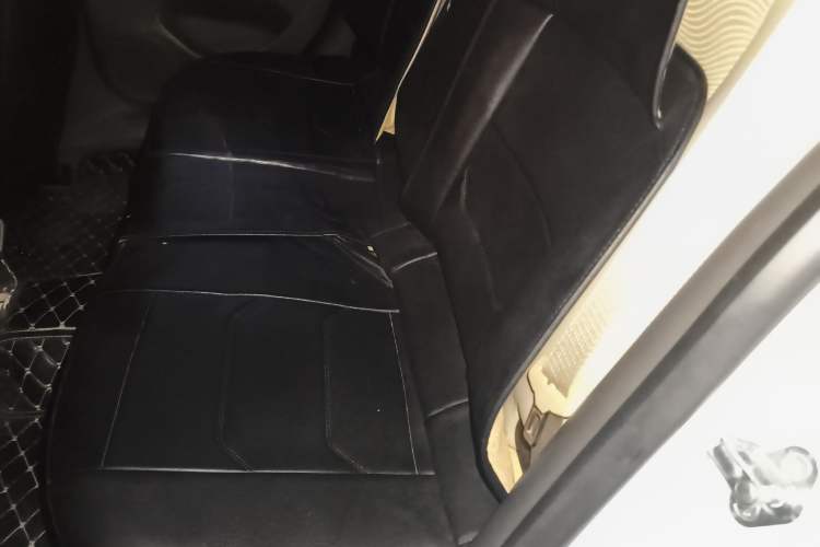 Used Chevrolet Cruze 2015 1.5L Classic SE MT Left Rear Seat