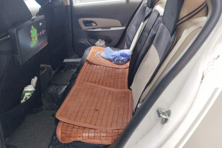 Used Chevrolet Cruze 2015 1.5L Classic SE AT Left Rear Seat