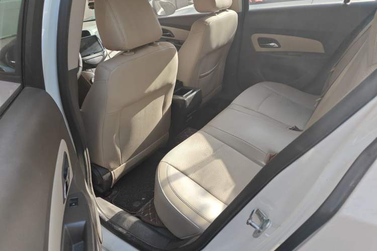 Used Chevrolet Cruze 2015 1.5L Classic SE AT Left Rear Seat