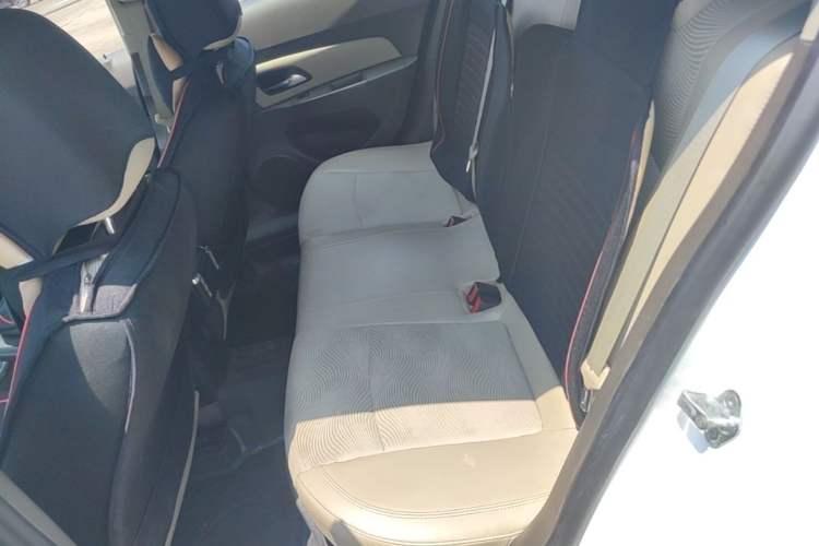 Used Chevrolet Cruze 2015 1.5L Classic SE AT Left Rear Seat