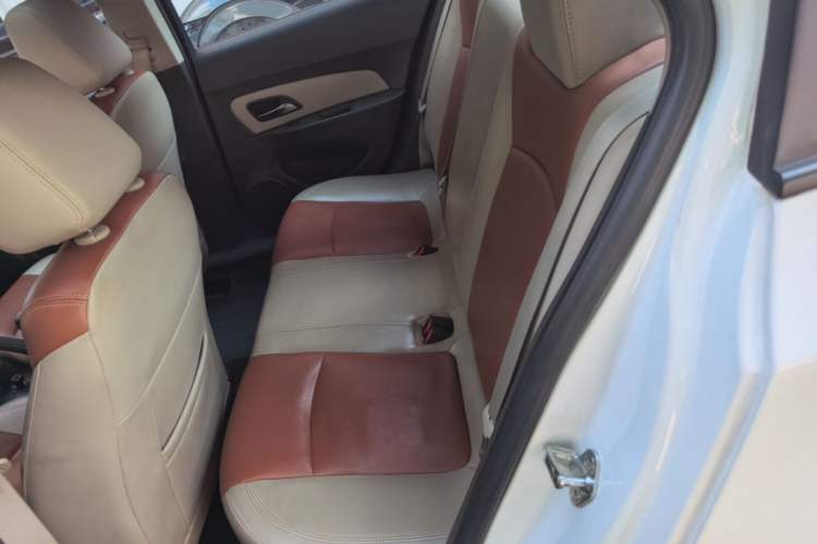 Used Chevrolet Cruze 2015 1.5L Classic SE MT Left Rear Seat