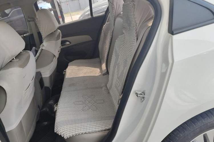 Used Chevrolet Cruze 2015 1.5L Classic SE MT Left Rear Seat