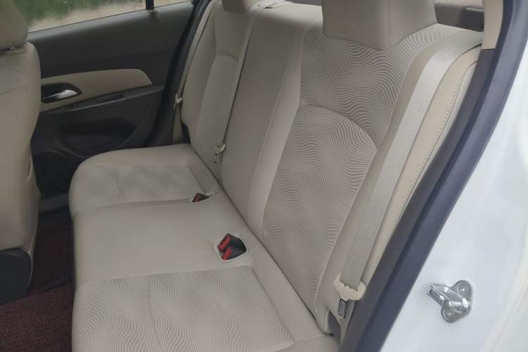 Used Chevrolet Cruze 2015 1.5L Classic SE AT Left Rear Seat