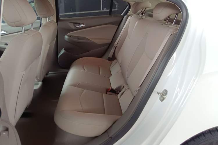 Used Chevrolet Cruze 2015 1.5L Automatic Fashion Navigation Edition Left Rear Seat
