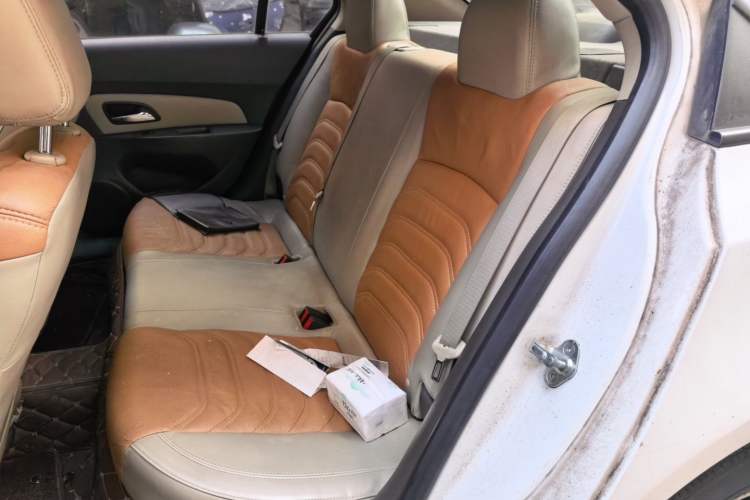 Used Chevrolet Cruze 2015 1.5L Classic SE MT Left Rear Seat
