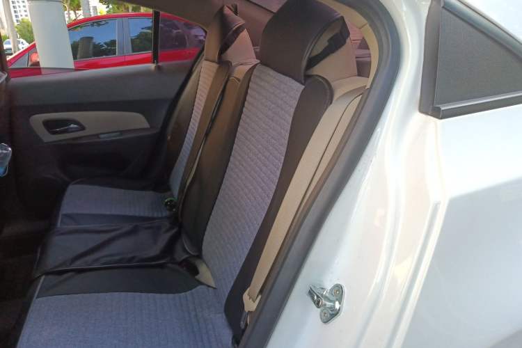 Used Chevrolet Cruze 2015 1.5L Classic SL MT Left Rear Seat