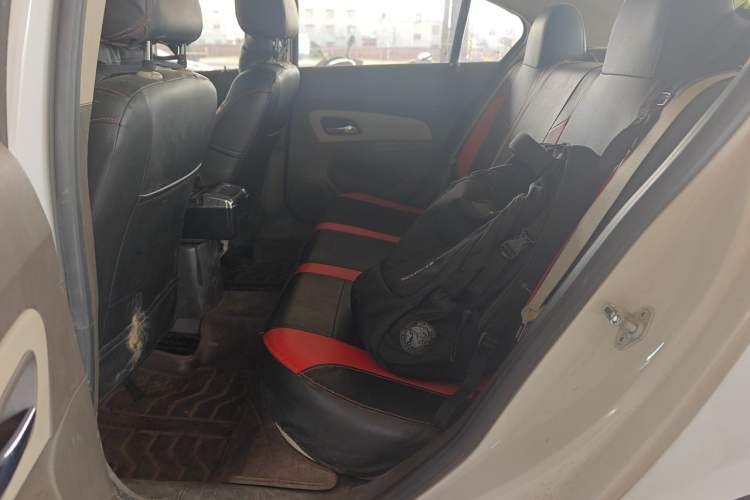 Used Chevrolet Cruze 2015 1.5L Classic SL MT Left Rear Seat