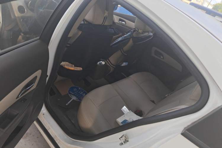 Used Chevrolet Cruze 2015 1.5L Classic SE MT Left Rear Seat