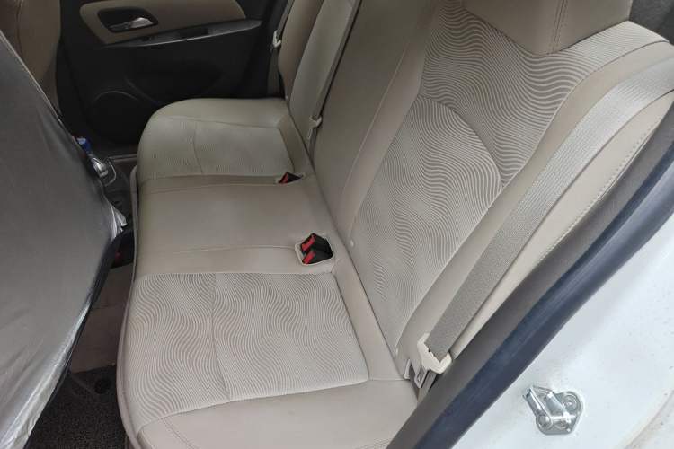 Used Chevrolet Cruze 2015 1.5L Classic SE MT Left Rear Seat