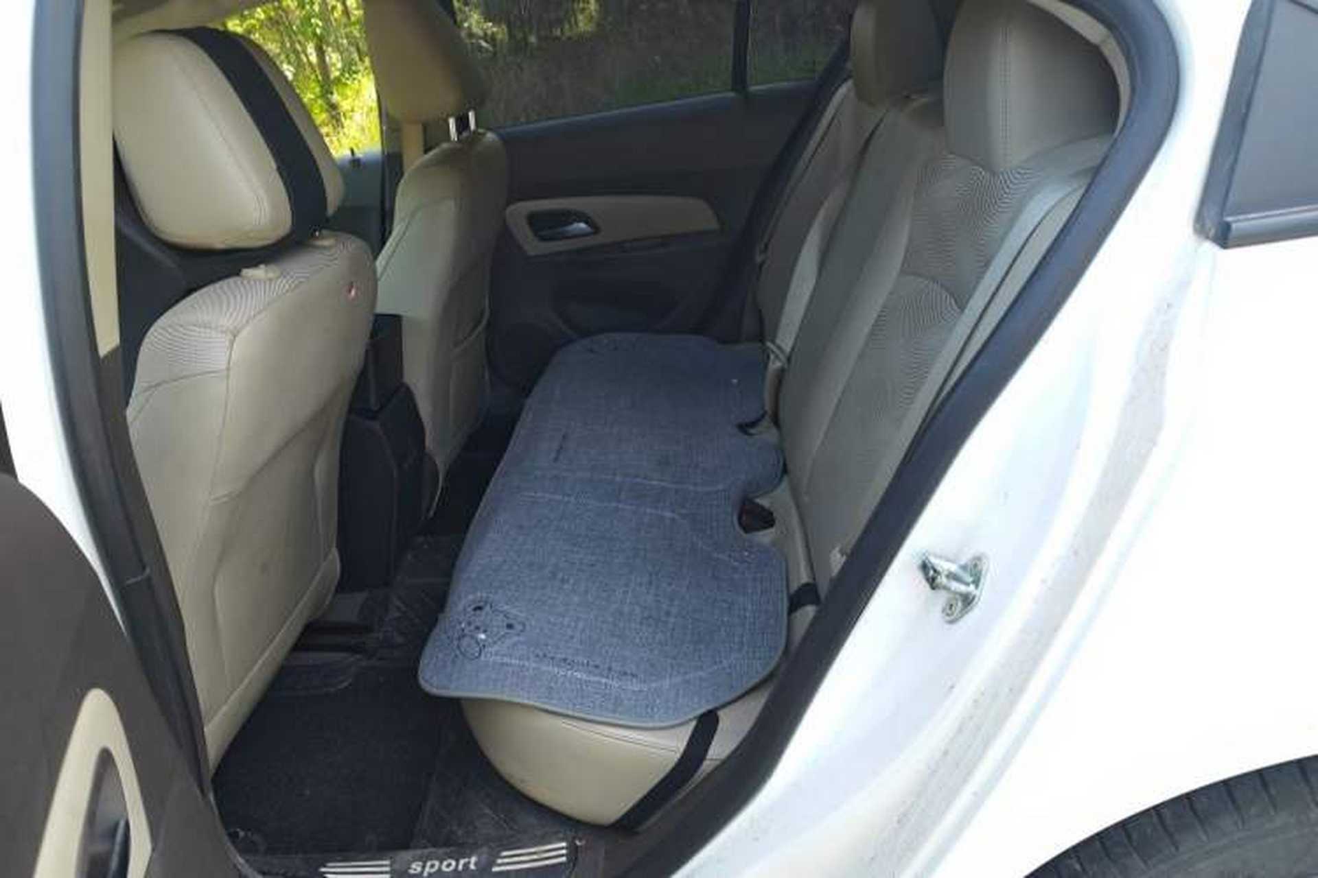 Used Chevrolet Cruze 2015 1.5L Classic SE MT Left Rear Seat
