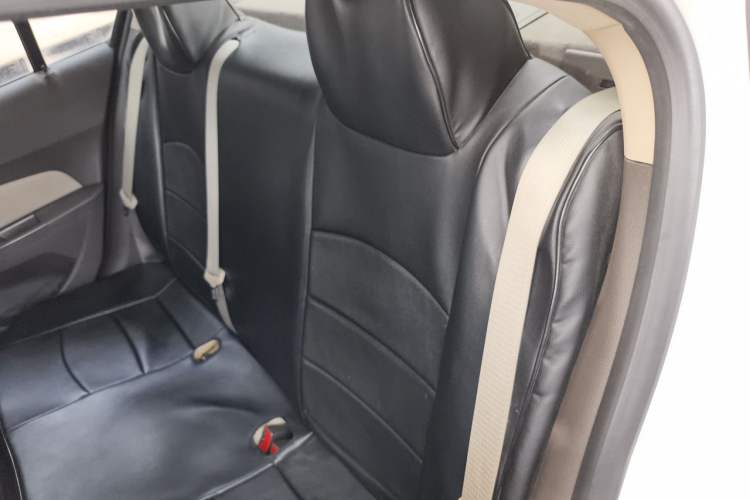 Used Chevrolet Cruze 2015 1.5L Classic SE MT Left Rear Seat