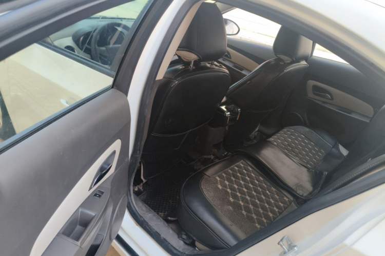 Used Chevrolet Cruze 2015 1.5L Classic SE MT Left Rear Seat