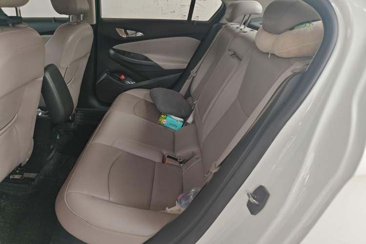 Used Chevrolet Cruze 2015 1.4T DCG Luxury Edition Left Rear Seat