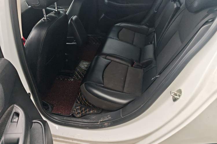 Used Chevrolet Cruze 2015 1.5L Automatic Luxury Edition Left Rear Seat