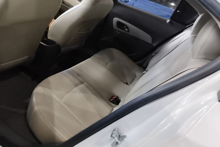 Used Chevrolet Cruze 2015 1.5L Classic SE AT Left Rear Seat