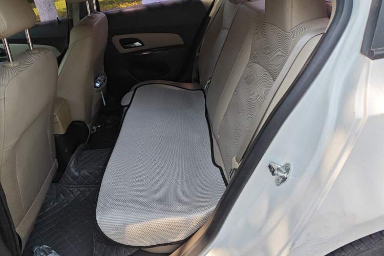 Used Chevrolet Cruze 2015 1.5L Classic SE MT Left Rear Seat