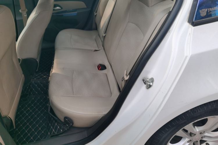 Used Chevrolet Cruze 2015 1.5L Classic SE MT Left Rear Seat