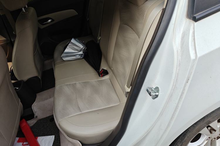 Used Chevrolet Cruze 2015 1.5L Classic SE MT Left Rear Seat