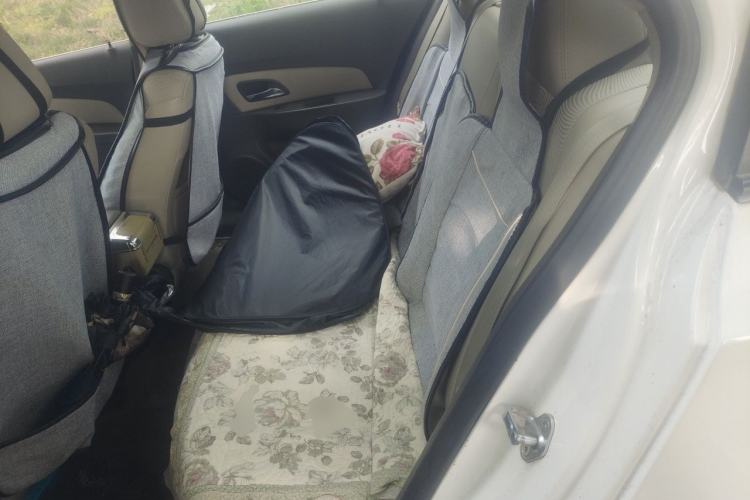 Used Chevrolet Cruze 2015 1.5L Classic SE MT Left Rear Seat