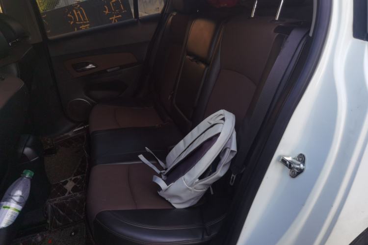 Used Chevrolet Cruze 2015 Hatchback 1.6L Manual Comfort Edition Left Rear Seat