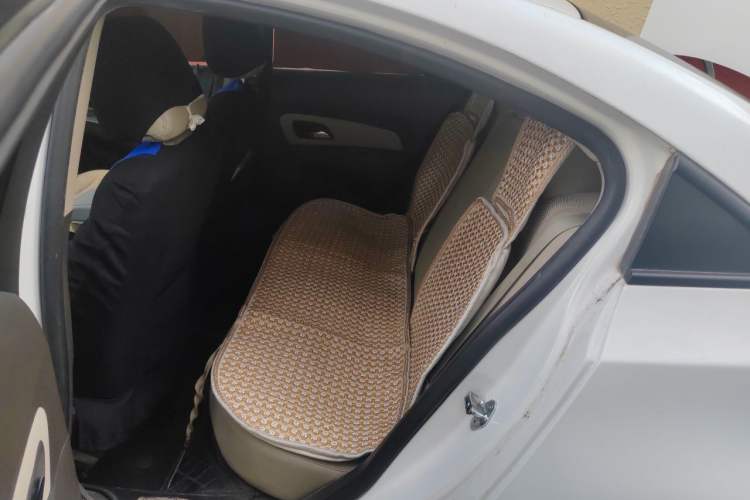 Used Chevrolet Cruze 2015 1.5L Classic SE AT Left Rear Seat