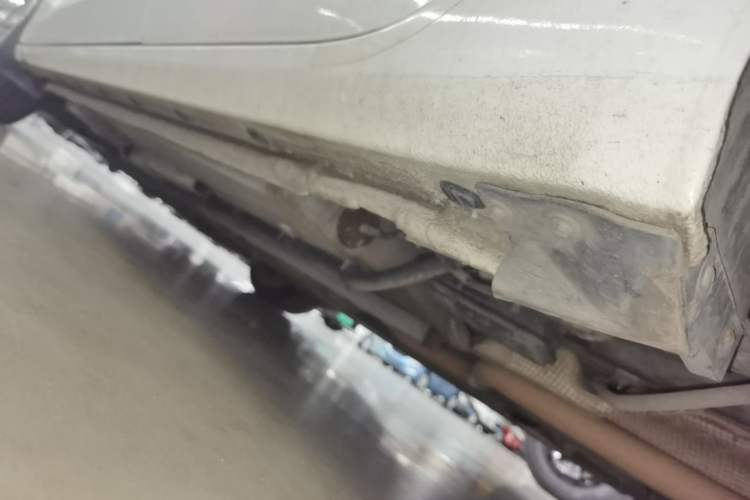 Used Chevrolet Cruze 2015 1.5L Automatic Luxury Edition Left Side Sill