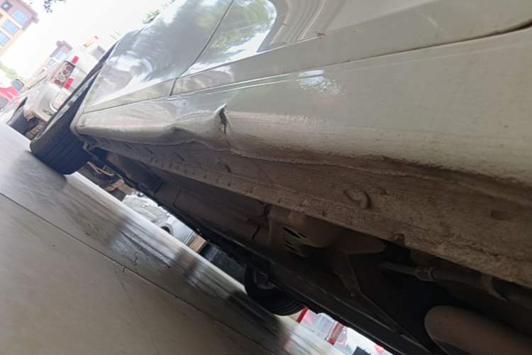 Used Chevrolet Cruze 2015 1.5L Classic SE MT Left Side Sill