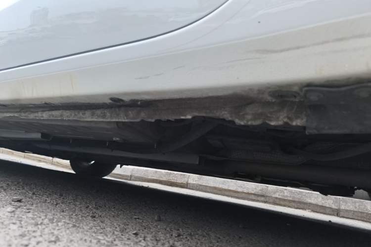 Used Chevrolet Cruze 2015 1.5L Manual Elite Edition Left Side Sill