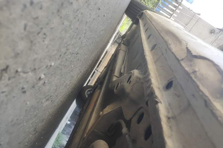 Used Chevrolet Cruze 2015 1.5L Classic SE MT Left Side Sill