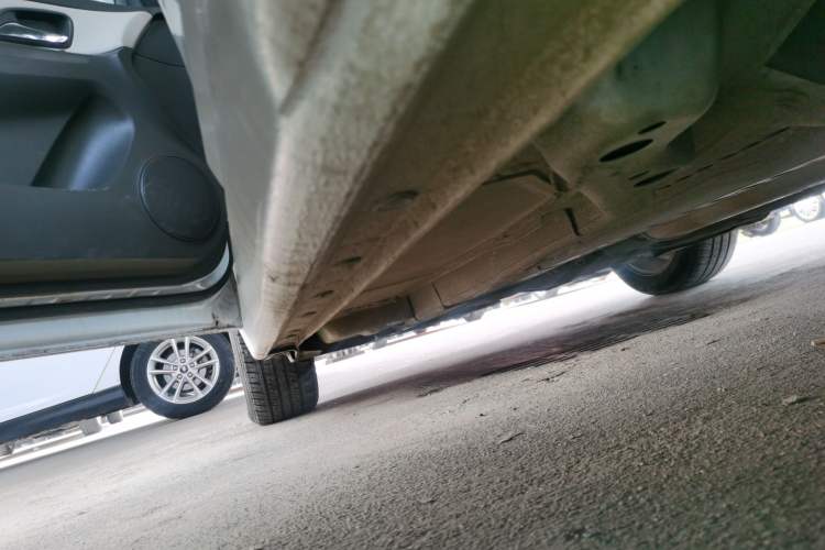 Used Chevrolet Cruze 2015 1.5L Classic SE AT Left Side Sill