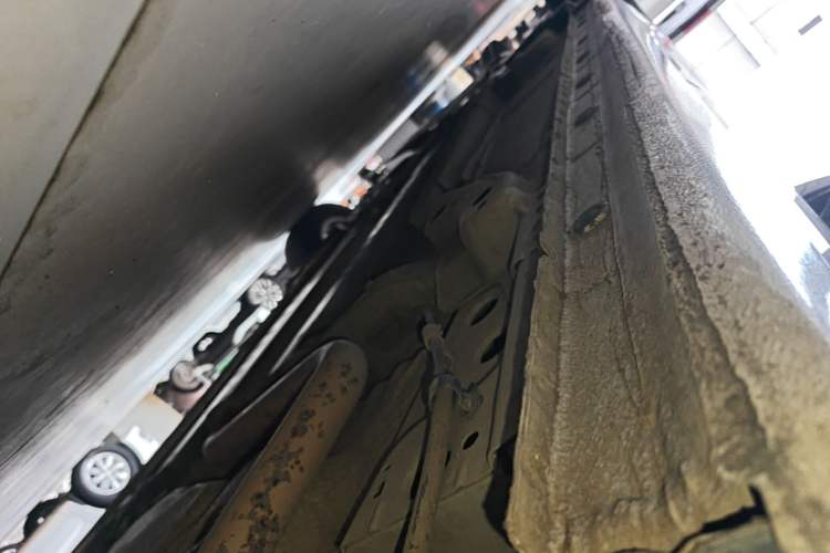Used Chevrolet Cruze 2015 1.5L Classic SL MT Left Side Sill