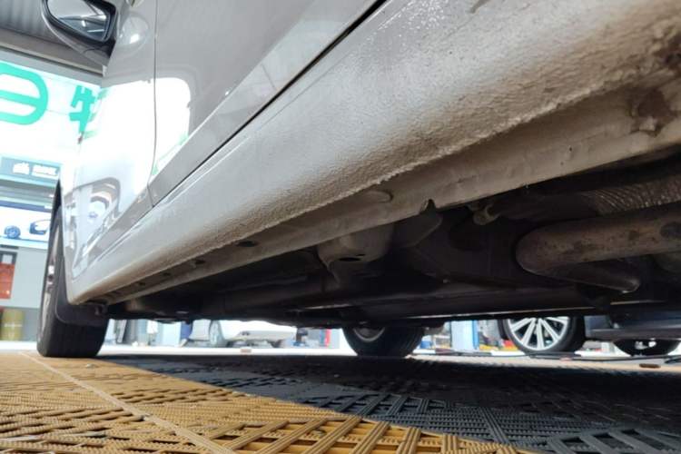 Used Chevrolet Cruze 2015 1.5L Classic SE AT Left Side Sill