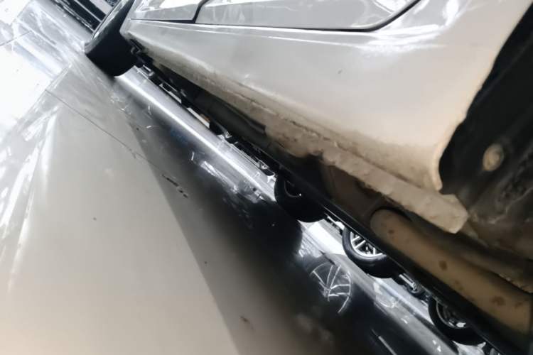 Used Chevrolet Cruze 2015 1.5L Classic SE AT Left Side Sill